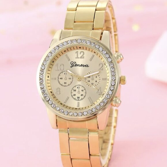Stainless Steel Yellow Watch Geneva Quartz Round Face Rhinestone Women NWT - Picture 3 of 4